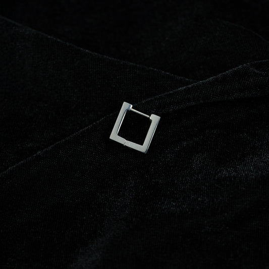 SQUARE X EARING